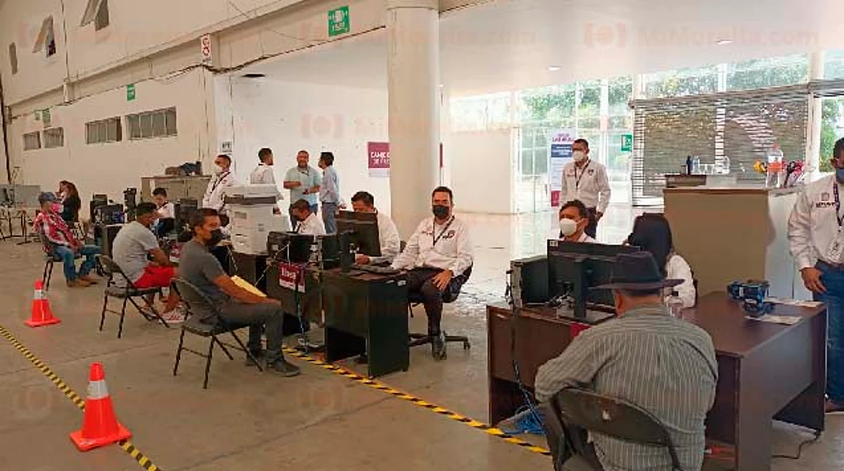 Inicia programa de regularización de vehículos "chocolate" en Michoacán
