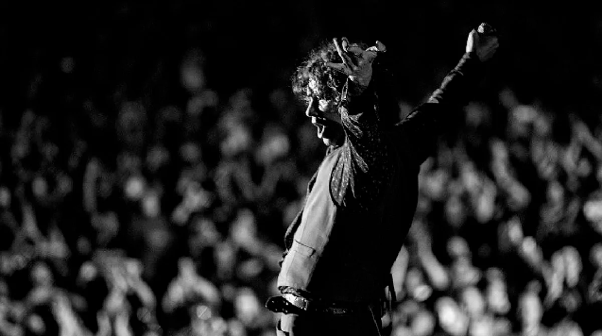 "Me es imposible hacer más conciertos": Bunbury cancela gira de despedida