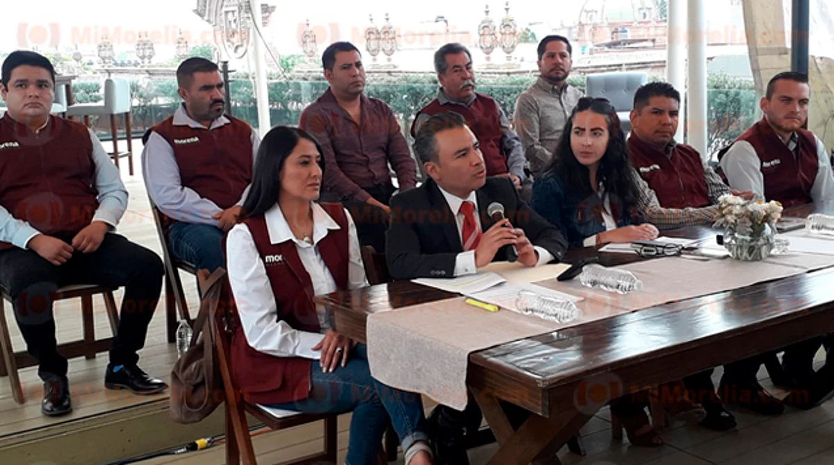 Morena pide al exgobernador Silvano "no meter manos" en procesos legislativos