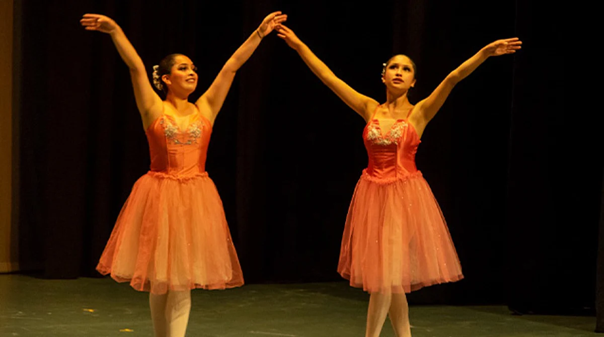 Teatro Mariano Matamoros vibra a través de la música, la danza, el canto y las artes visuales