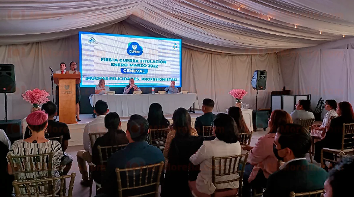 Reconocen a alumnos titulados y destacados de Cuprex