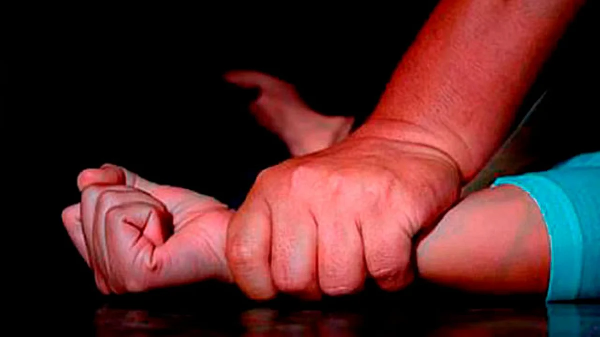 Hace el llamado al poder legislativo, para sentar las bases legales que permitan homologar el Código Penal Federal con el Estatal, y avanzar en materia de justicia en feminicidios