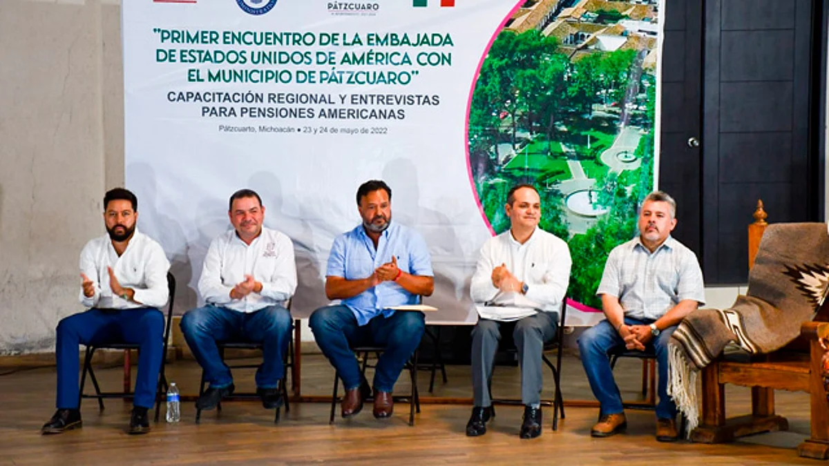 Asesora Embajada de EU desde Pátzcuaro sobre Pensiones para michoacanos