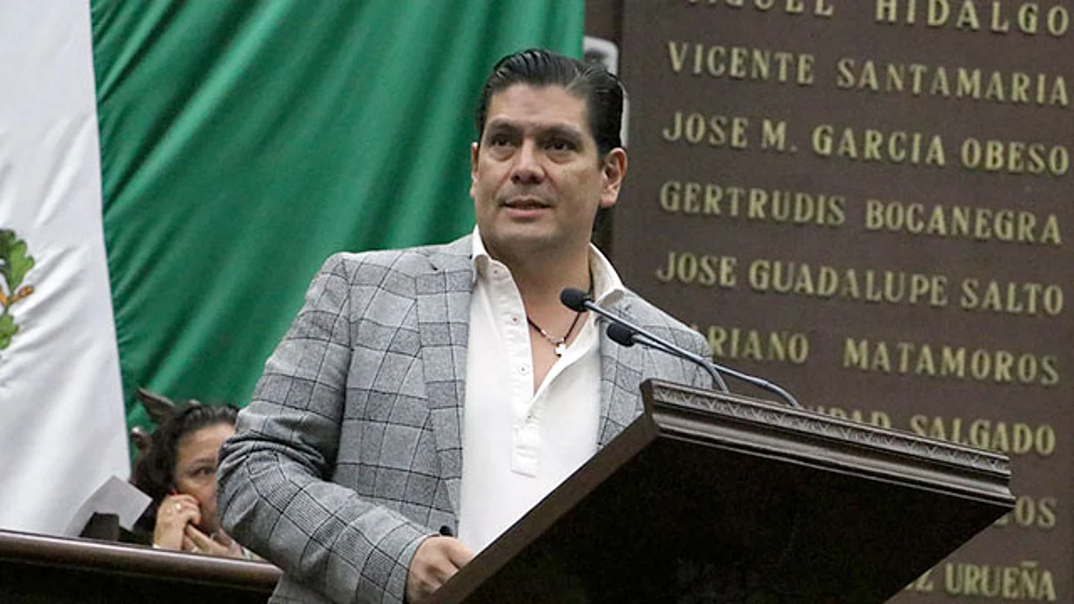Propone Ernesto Núñez expedición de certificados de gravamen o libertad de gravamen por un solo pago
