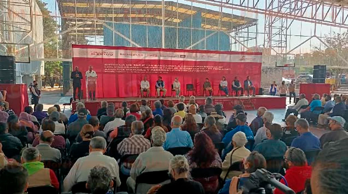 Entregan mil 350 tarjetas a beneficiarios de pensión Bienestar en Morelia
