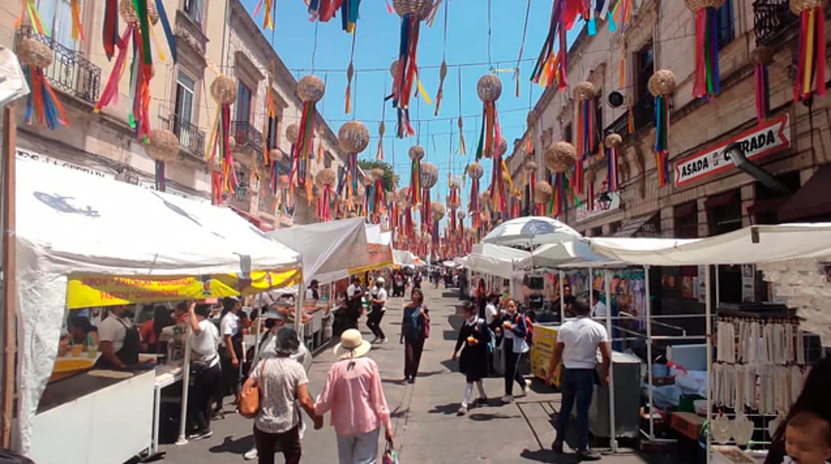 Llegan los puestos al centro de Morelia para el aniversario