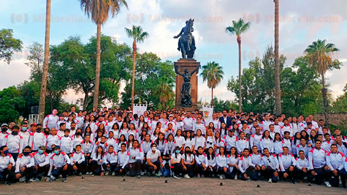 Abanderan a delegación michoacana que asistirá a Juegos Nacionales Conade 2022