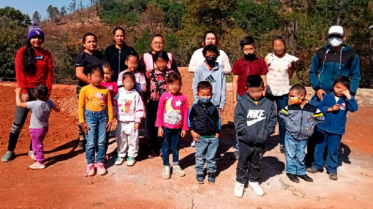 Logran antorchistas mejoramiento en infraestructura educativa