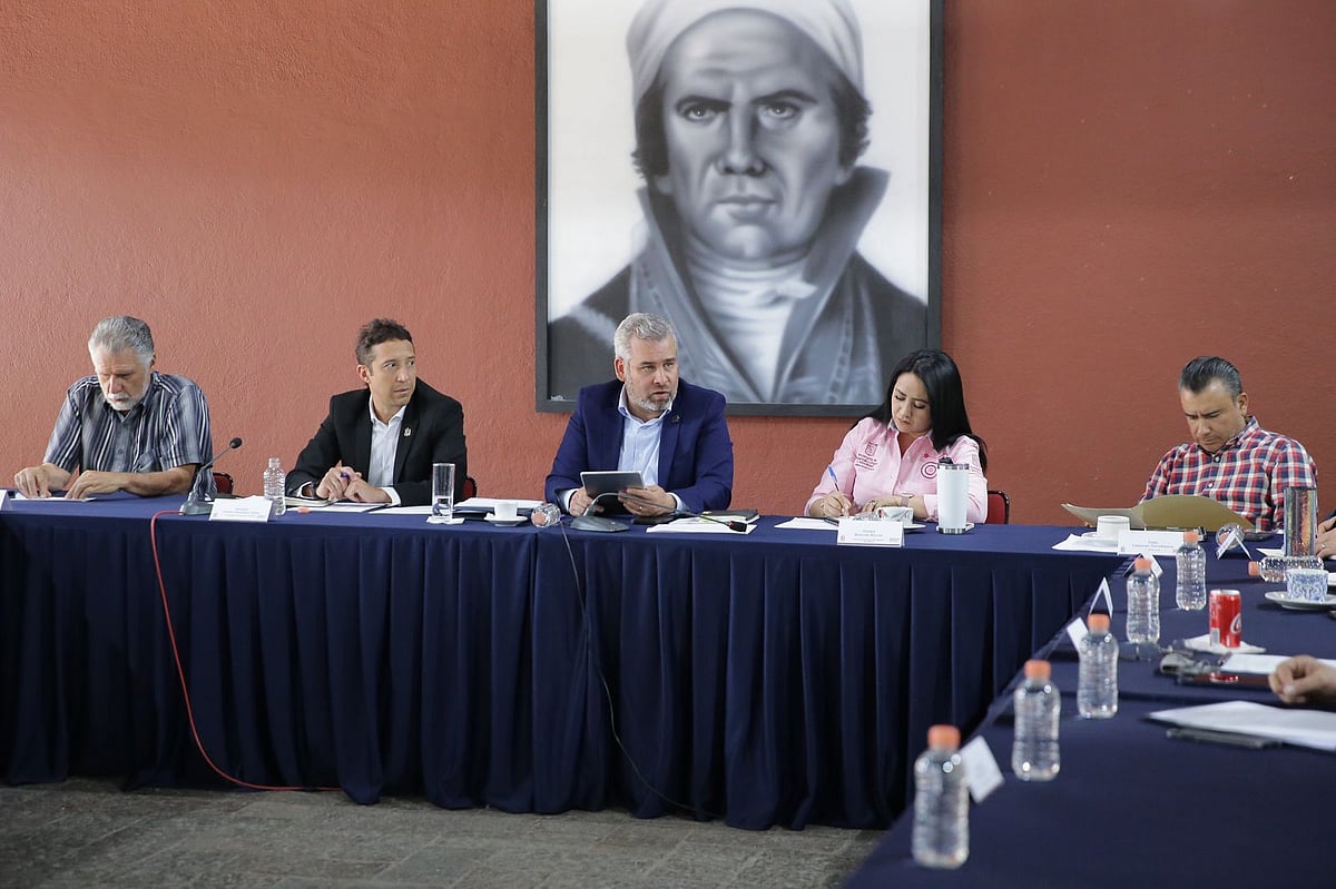 De igual forma, consideró necesario abrir tramos que se vayan concluyendo para desahogar el tráfico vehicular