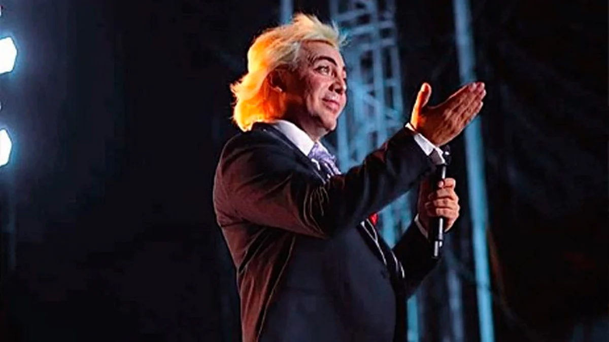 Cristian Castro estrena look y en redes lo comparan con Beetlejuice