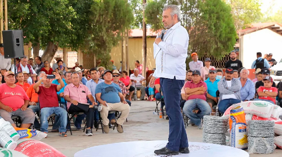 Anuncia Bedolla que regresará a Aguililla para supervisar avances de programas
