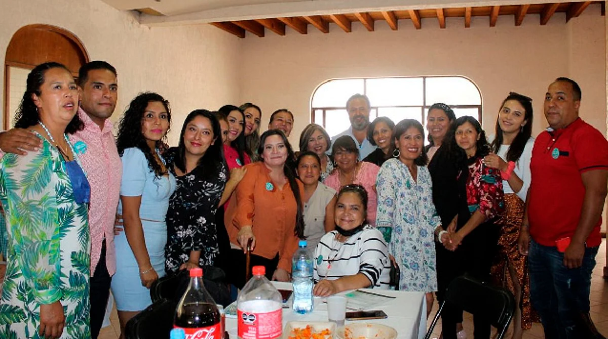 Celebra Ayuntamiento de Pátzcuaro a maestros por su destacada labor