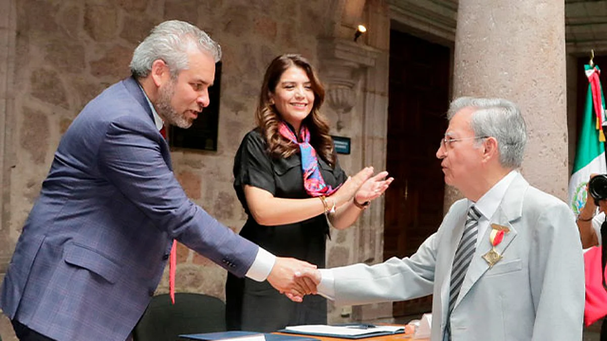 Asiste Bedolla a entrega de la Presa Generalísimo Morelos