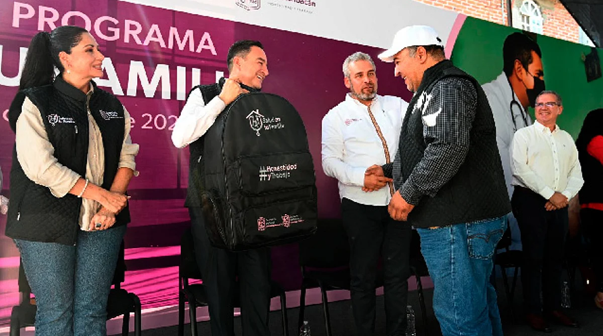 En la primera etapa del programa se invertirán más de 35 millones de pesos para equipar brigadas y la meta es atender a más de 2 millones de michoacanos