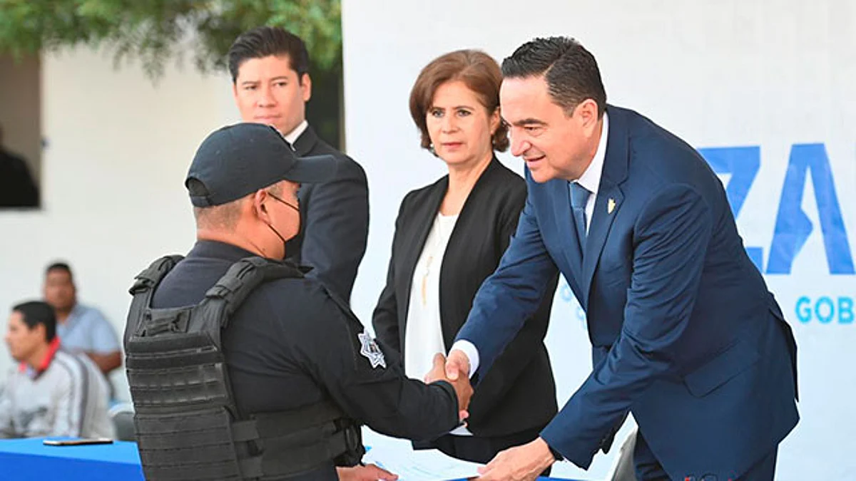 Reconocen a agentes de seguridad pública en Zamora