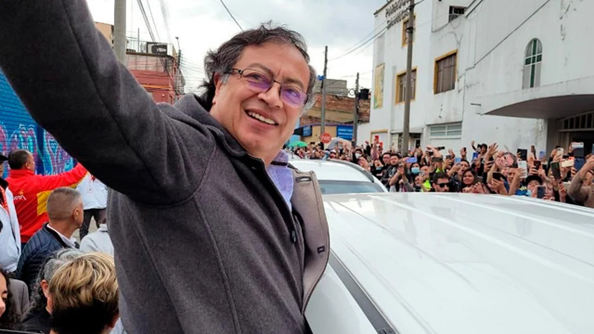 Gustavo Petro gana presidencia en Colombia; el primero de izquierda