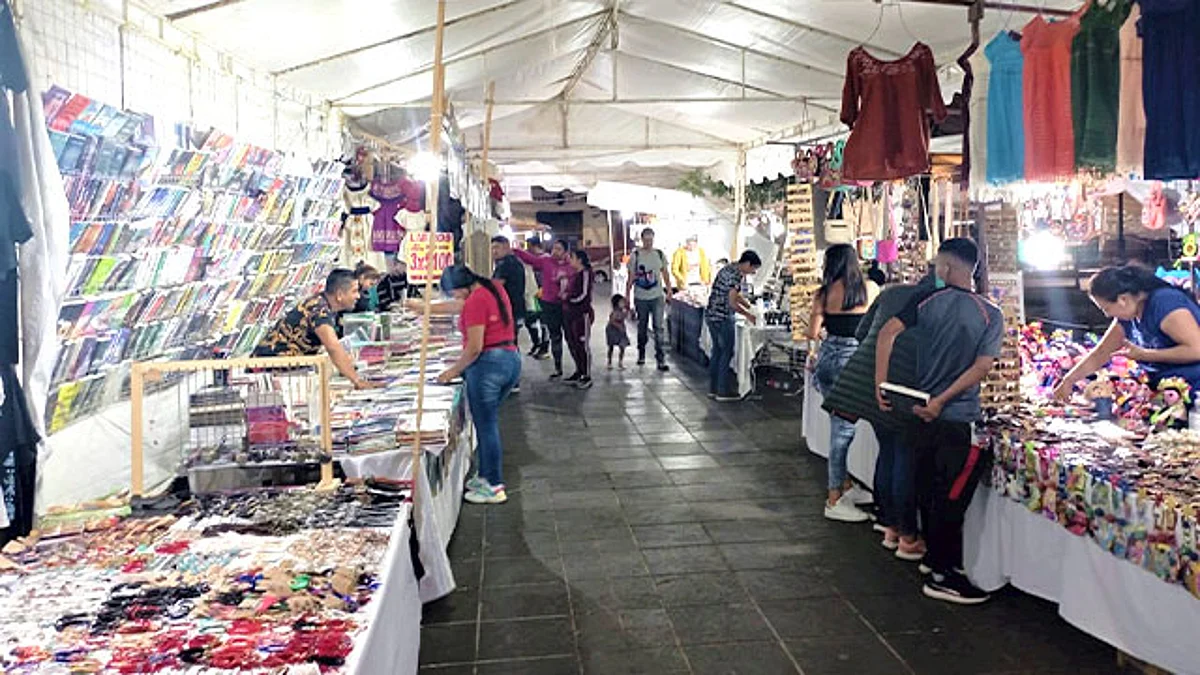 Artesanos de la Meseta impulsan sus productos en Pátzcuaro