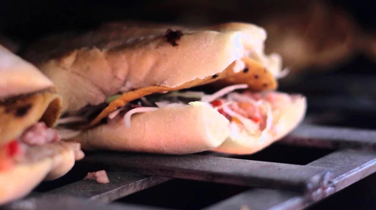 Vamos por una torta de tostada en comal a Santa Clara del Cobre