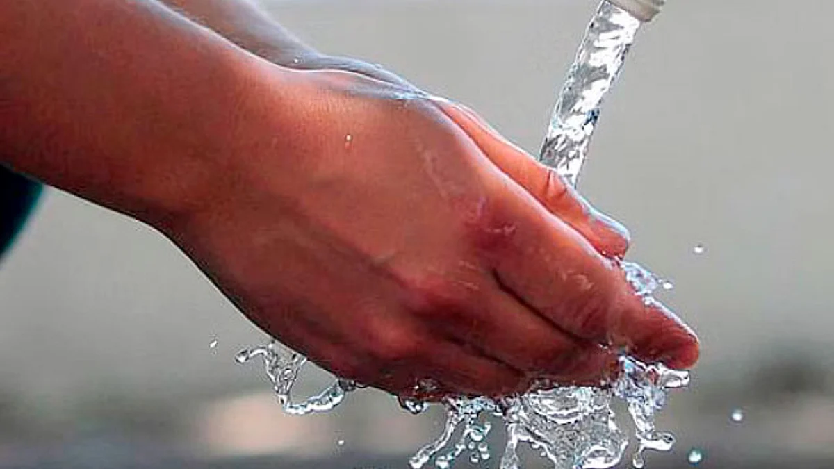 Gobierno de Tarímbaro abastece de agua potable a Valle Real