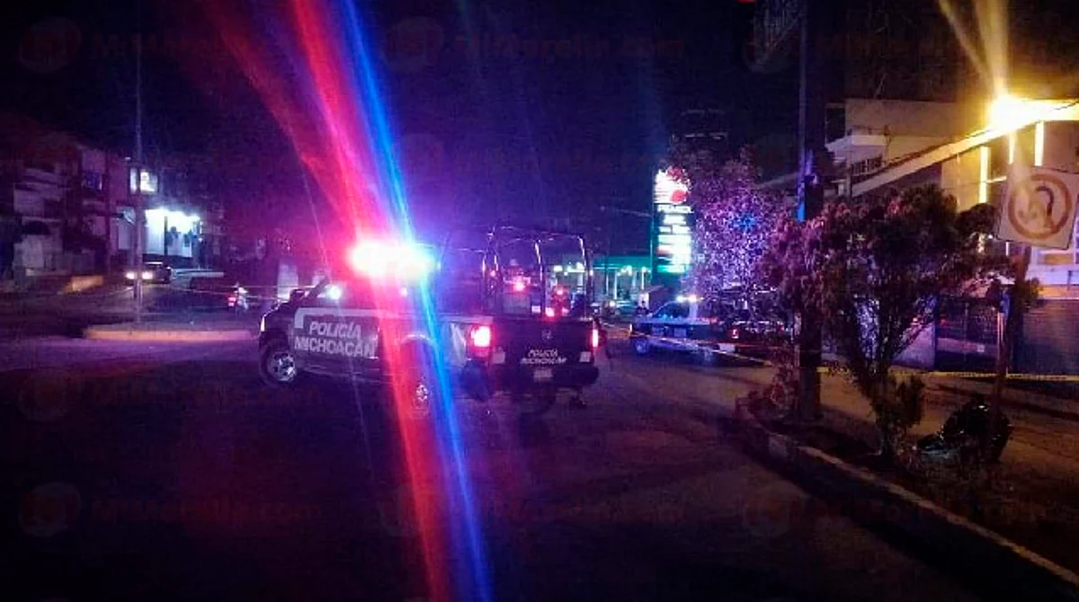 Sujetos matan a un hombre frente a la central camionera de Uruapan