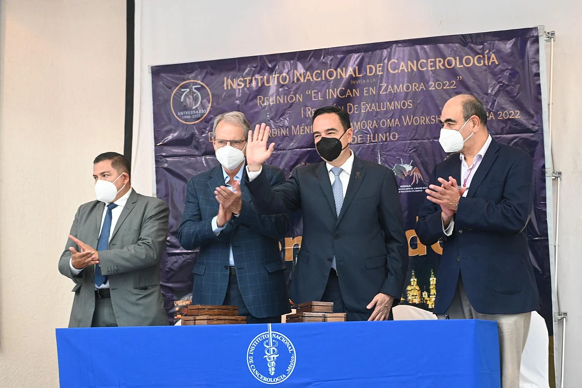 Edil de Zamora, Carlos Soto inaugura congreso de cancerología