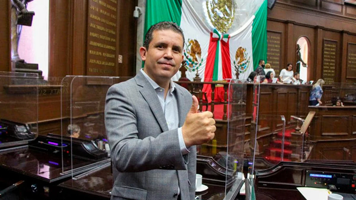 PRI, sin indicación de votar contra propuestas del ejecutivo: Marco Polo Aguirre