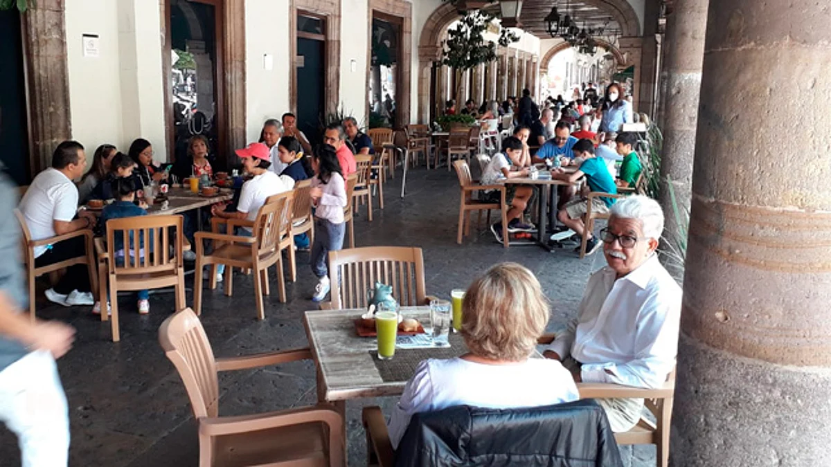 Con poca afluencia, transcurre el Día del Padre en el centro de Morelia