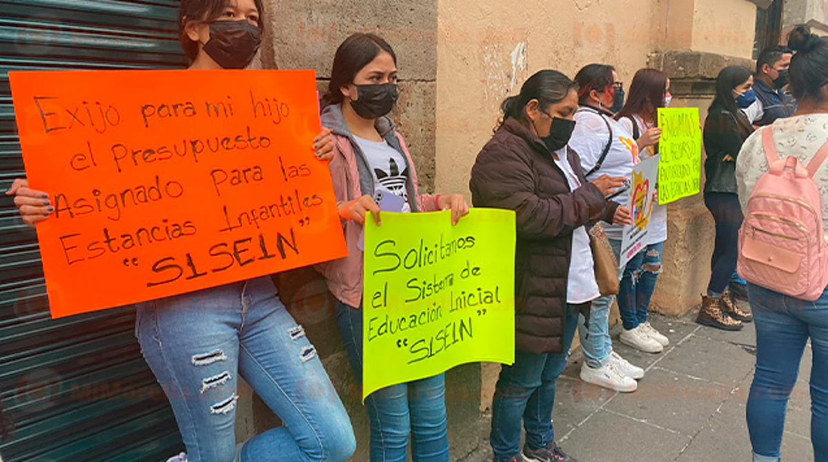 Con bloqueo en Morelia, exigen se otorgue recurso asignado a estancias infantiles
