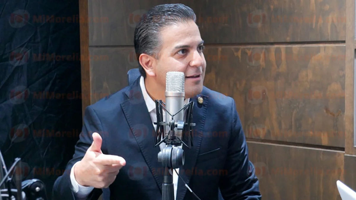 El senador rechaza la alianza PRI-PAN