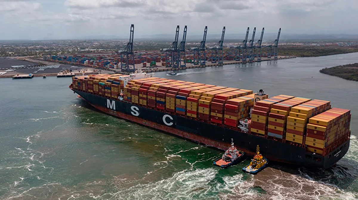 Regresa a puerto de Lázaro Cárdenas el MSC Amsterdam, barco gigante