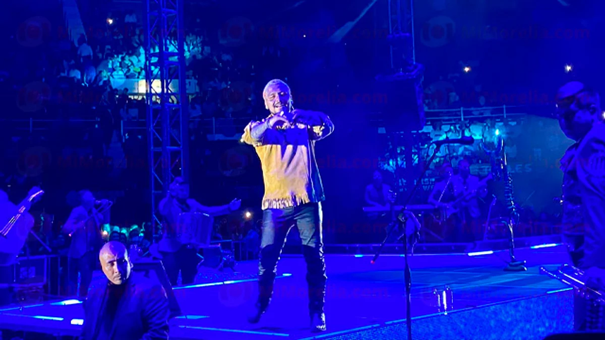 Christian Nodal revela que habló con J Balvin 15 minutos antes de concierto en Morelia