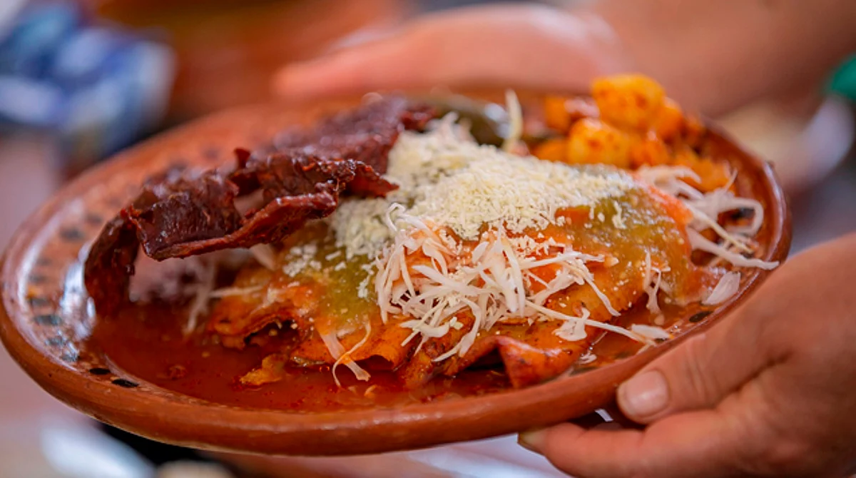 Antojitos, torito de petate y banda, este finde en Morelia