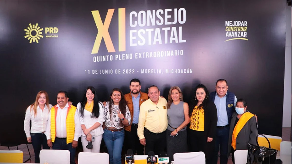 Con gran ánimo la familia perredista desarrolla sesión de Consejo Estatal
