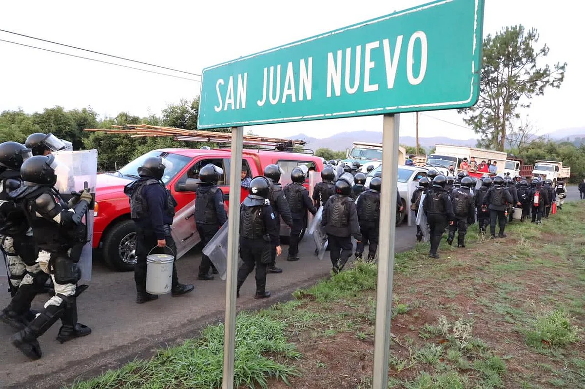 12 detenidos y 26 armas aseguradas tras operativo en San Juan Nuevo