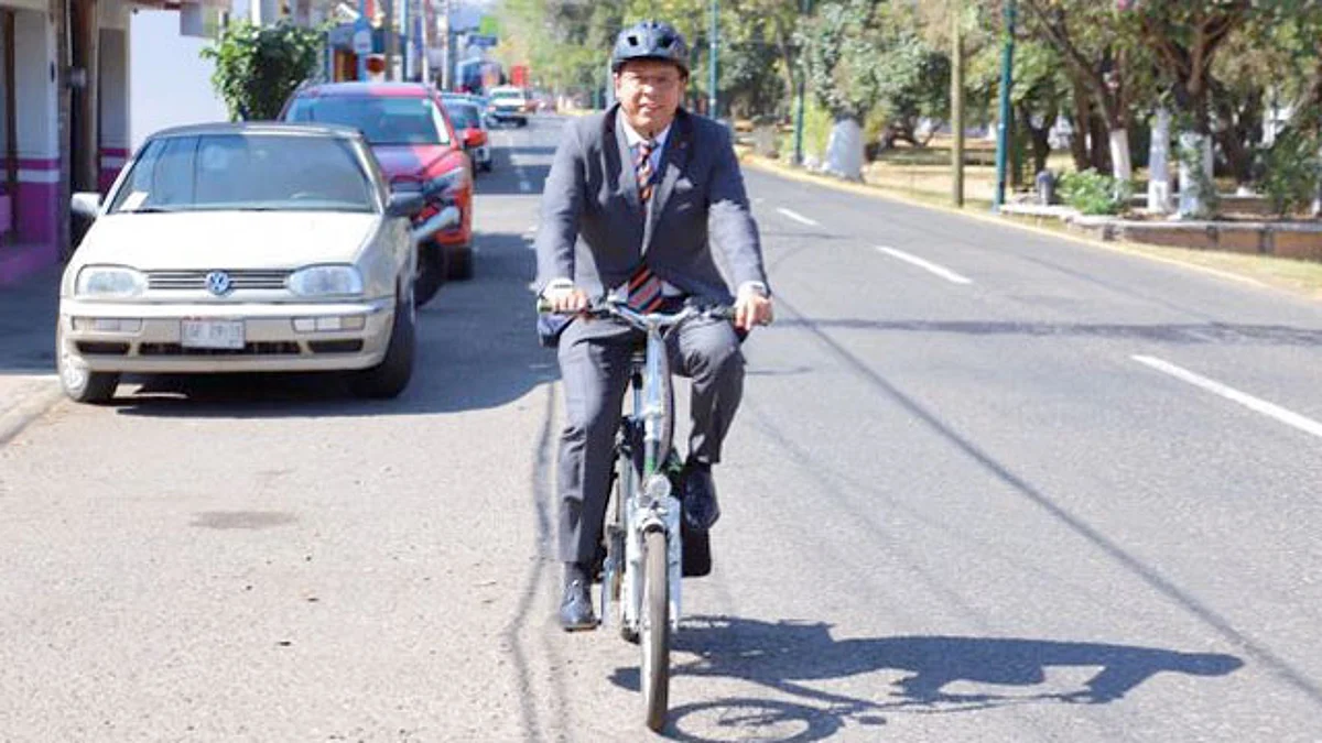 Una bicicleta es un auto menos en la calle: Barragán