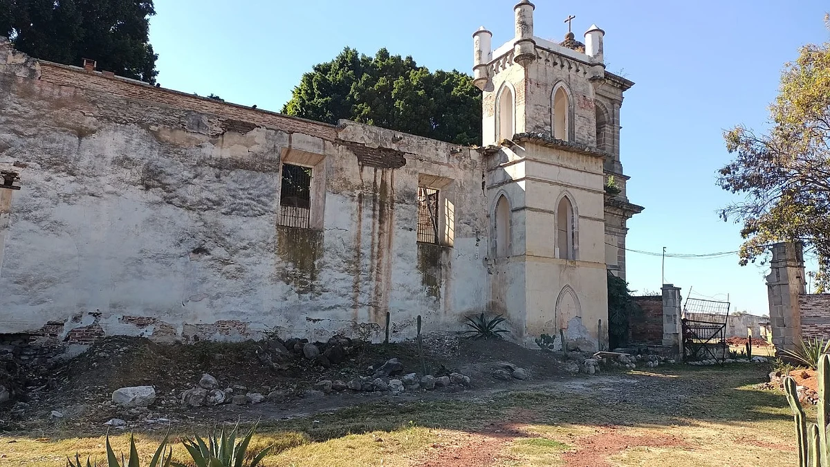 Una exhacienda, cata de mezcal y una cueva con pinturas, muy cerca de Morelia