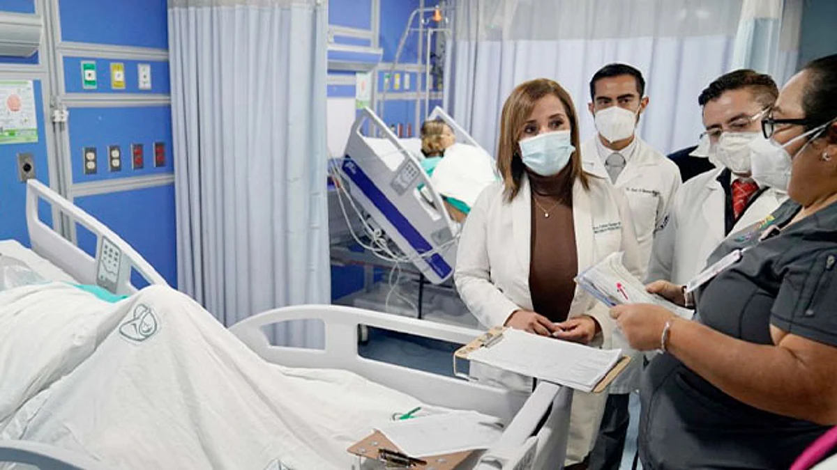La doctora Célida Duque, directora de Prestaciones Médicas, supervisó los procesos de atención médica del Hospital de Especialidades de Siglo XXI