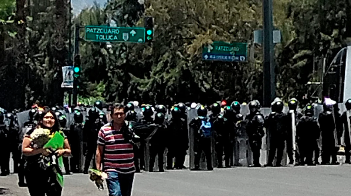 ONOEM regresa a las calles y bloquea libramiento sur de Morelia