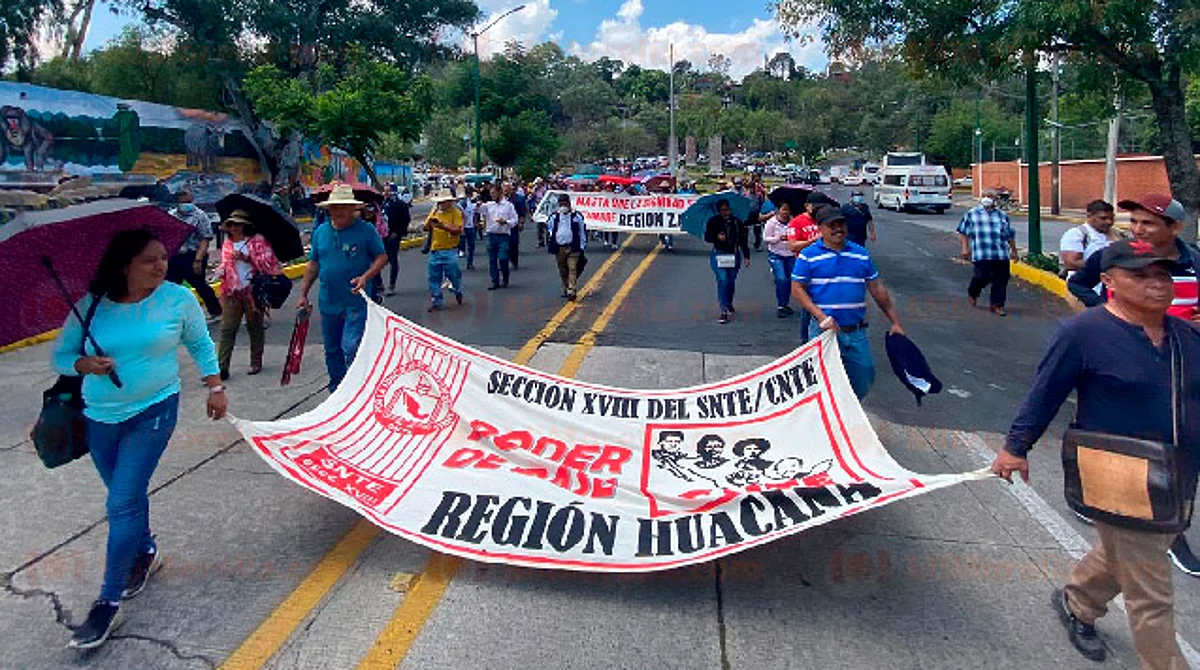 Poder de Base pierde capacidad de convocatoria; maestros le hacen vacío a marcha y plantón en Morelia