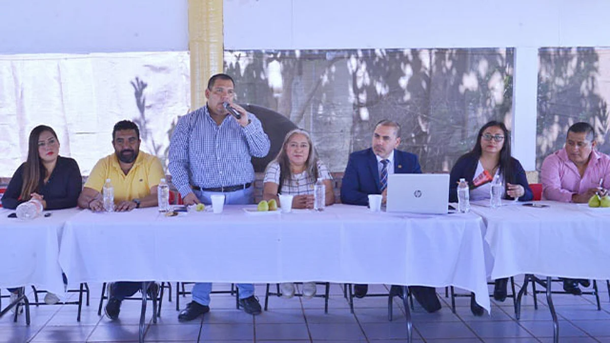 Capacitan a funcionarios de Tarímbaro sobre justicia administrativa