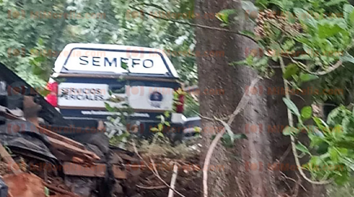 En Michoacán, lluvias dejan al descubierto dos cadáveres en putrefacción