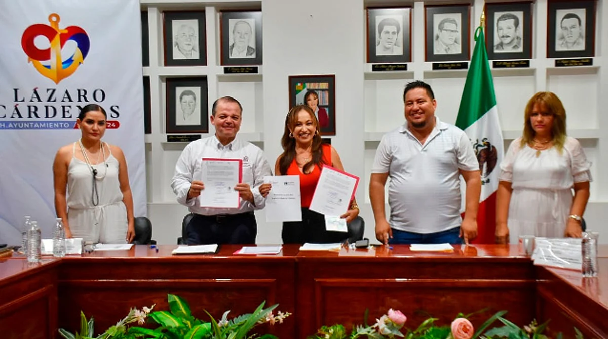H. Ayuntamiento de Lázaro Cárdenas firma convenio de Mejora regulatoria