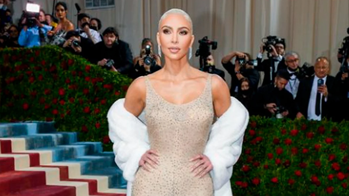 Acusan a Kim Kardashian de dañar el vestido de Marilyn Monroe