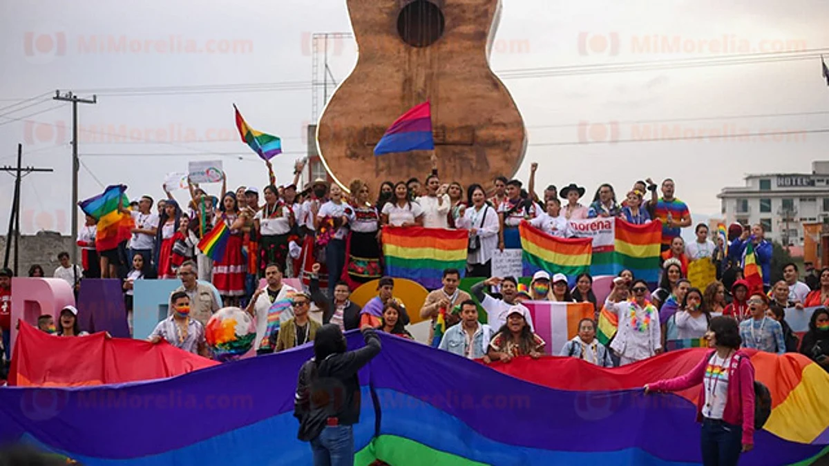 Población LGBTIQ+ saca el músculo en la Meseta Purhépecha