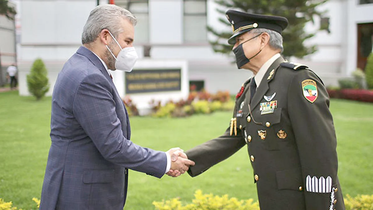 El gobernador participó como ponente en la conferencia "La política del estado de Michoacán en materia de desarrollo y seguridad"