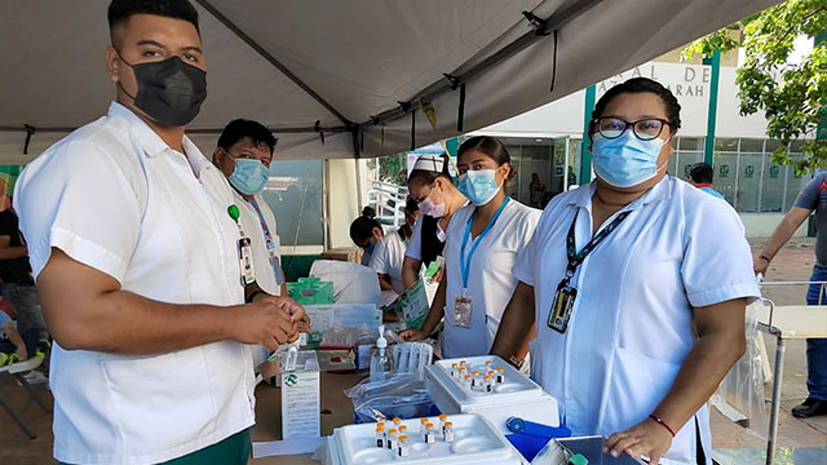 El Seguro Social hace un llamado a los padres de familia que al momento de llevar a sus hijos a vacunar sigan las medidas sanitarias para evitar contagios por Covid-19