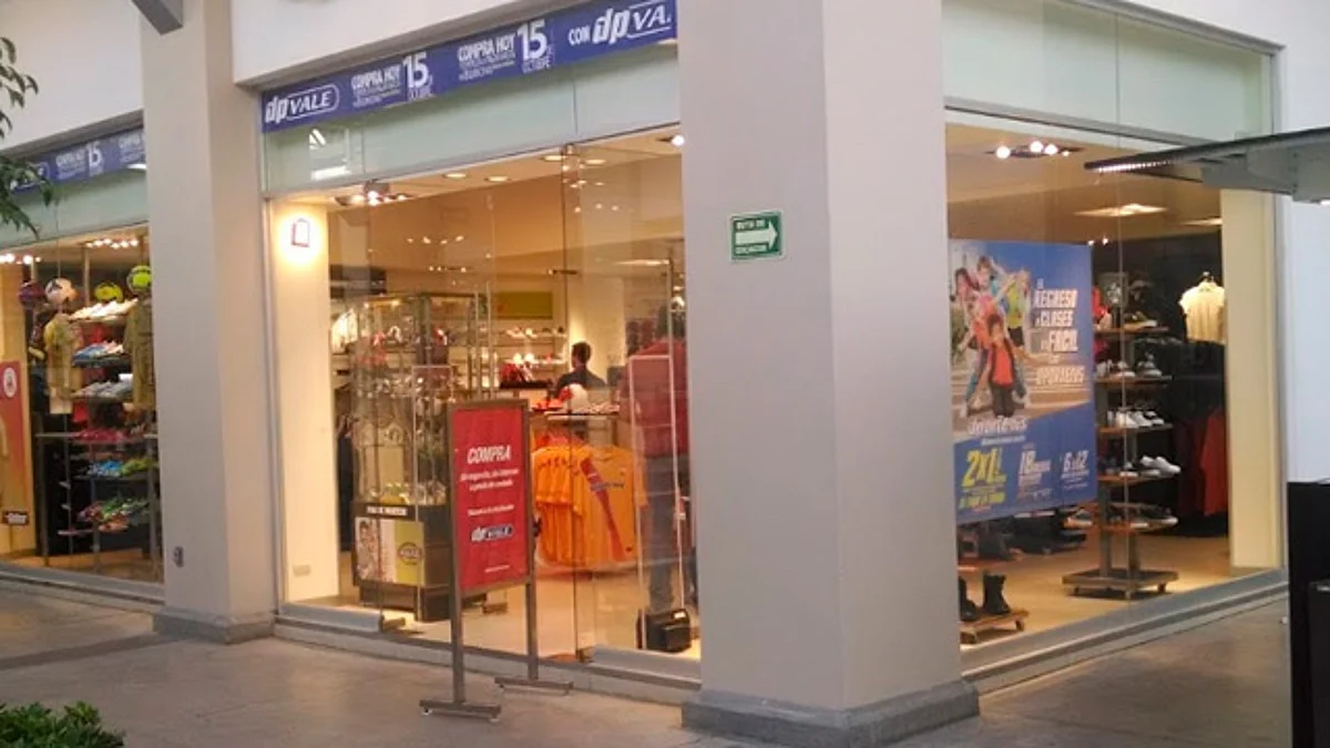 Otra mujer da a luz fuera de un hospital en Morelia; ahora en una tienda deportiva