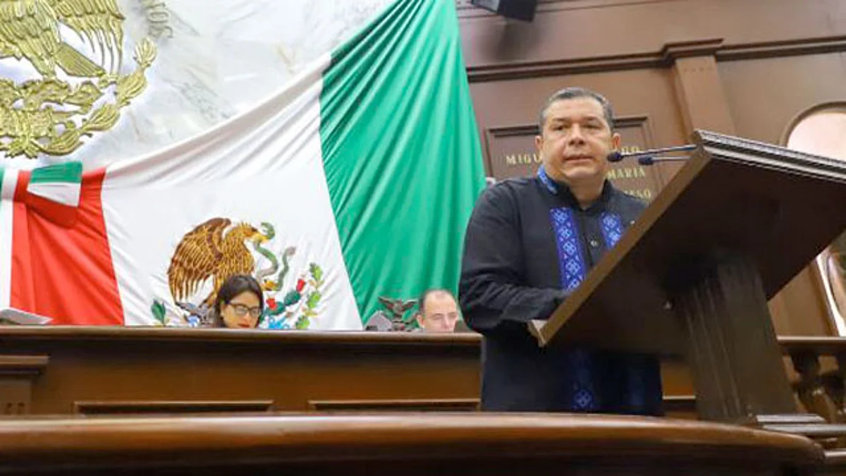 Busca proteger y garantizar los derechos de grupos históricamente discriminados como son las personas LGBT+ y las familias monoparentales