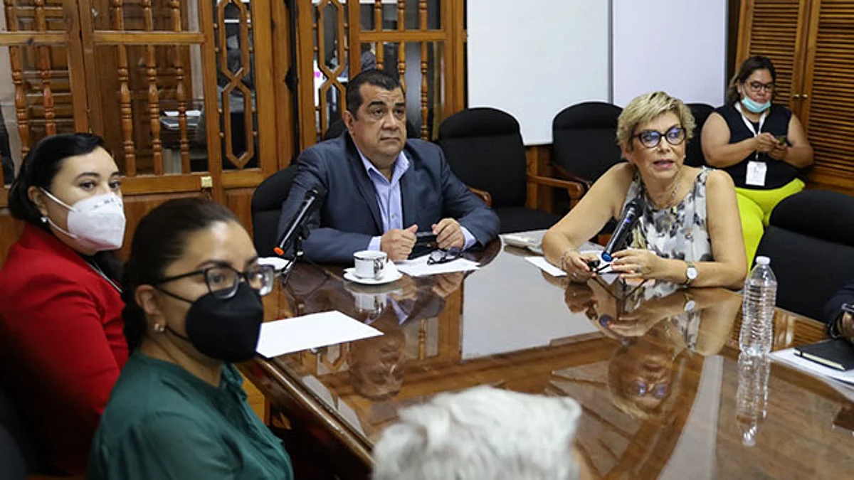 Secretario de Salud, toma protesta al nuevo Comité de Ética para Erradicar la Violencia