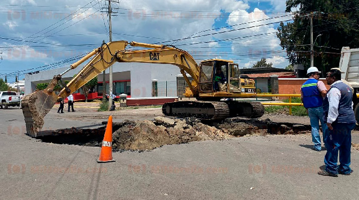 Tras socavón, van a reconstruir puente que cruza el dren Barajas